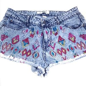 Boho Embroidered Cheeky Jean shorts 😍